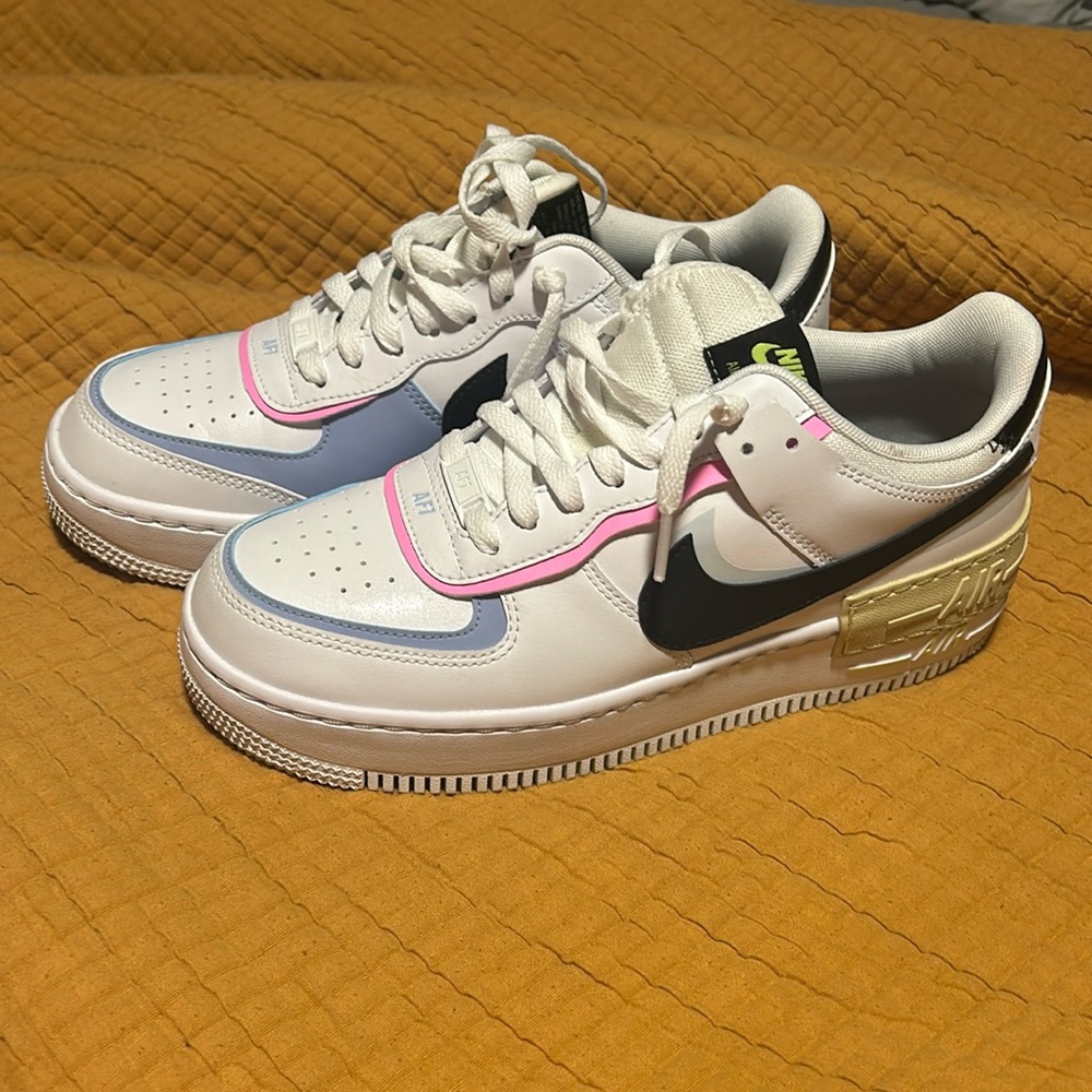 Women’s Size 9 Nike Air Forces.